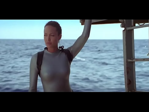 Angelina Jolie in Lara Croft Tomb Raider - The Cradle of Life