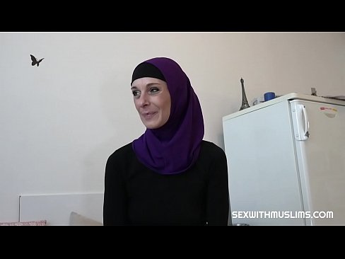 Hot muslim milf loves hard sex