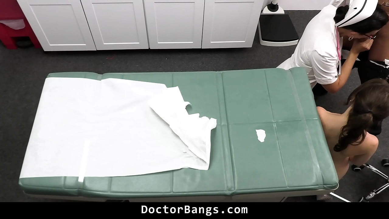 Teen Sucks Her Physician's Cock to Alter Her Results - Doctorbangs
