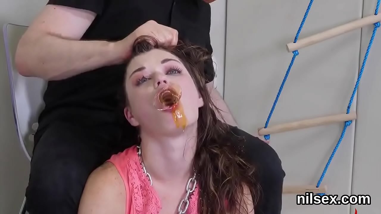 Crazy bitch gets her fuckholes stretched and intensely reamed